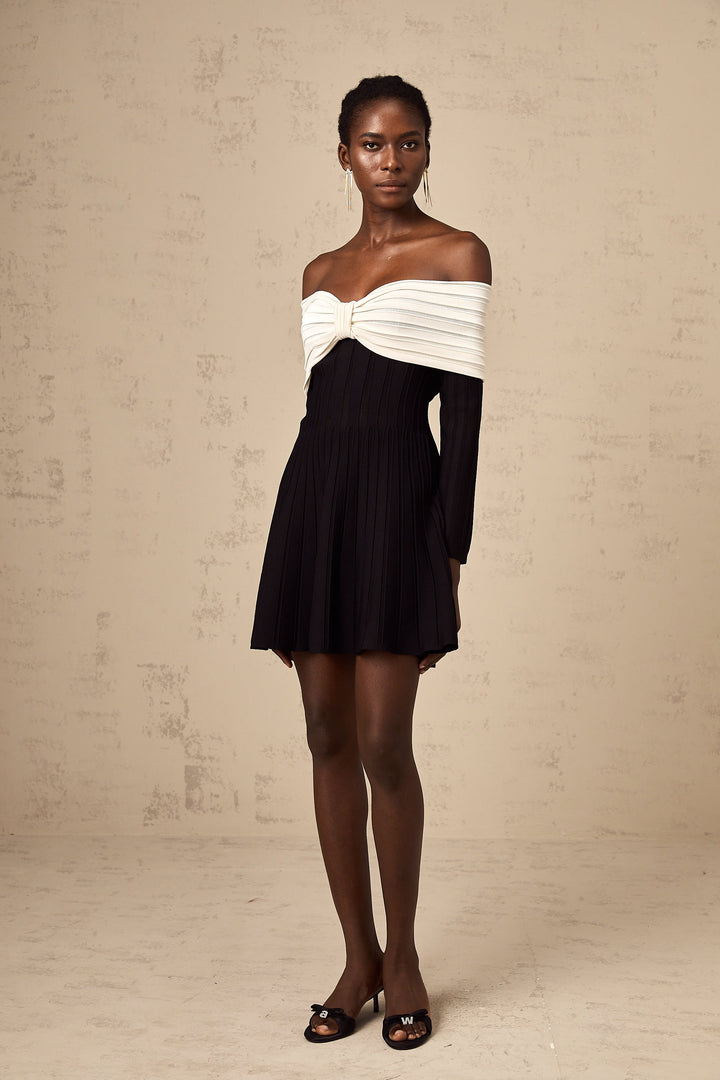 Levoire | Robe Mini En Tricot Noire À Épaules Dénudées Avec Nœud