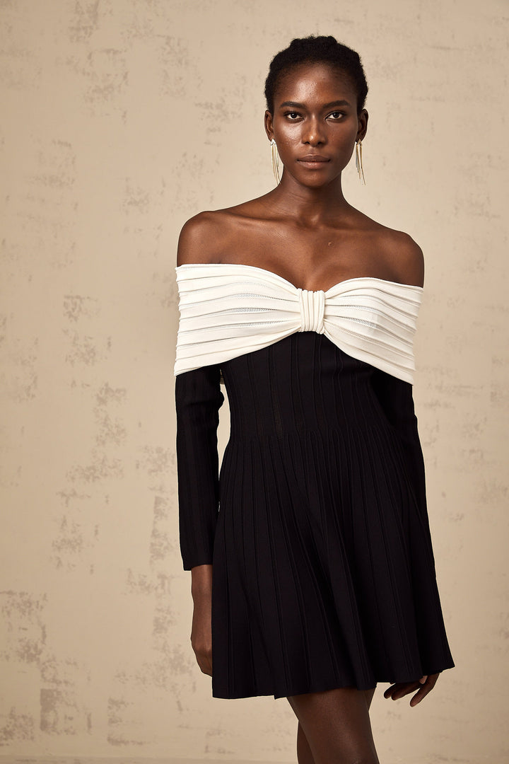 Levoire | Robe Mini En Tricot Noire À Épaules Dénudées Avec Nœud