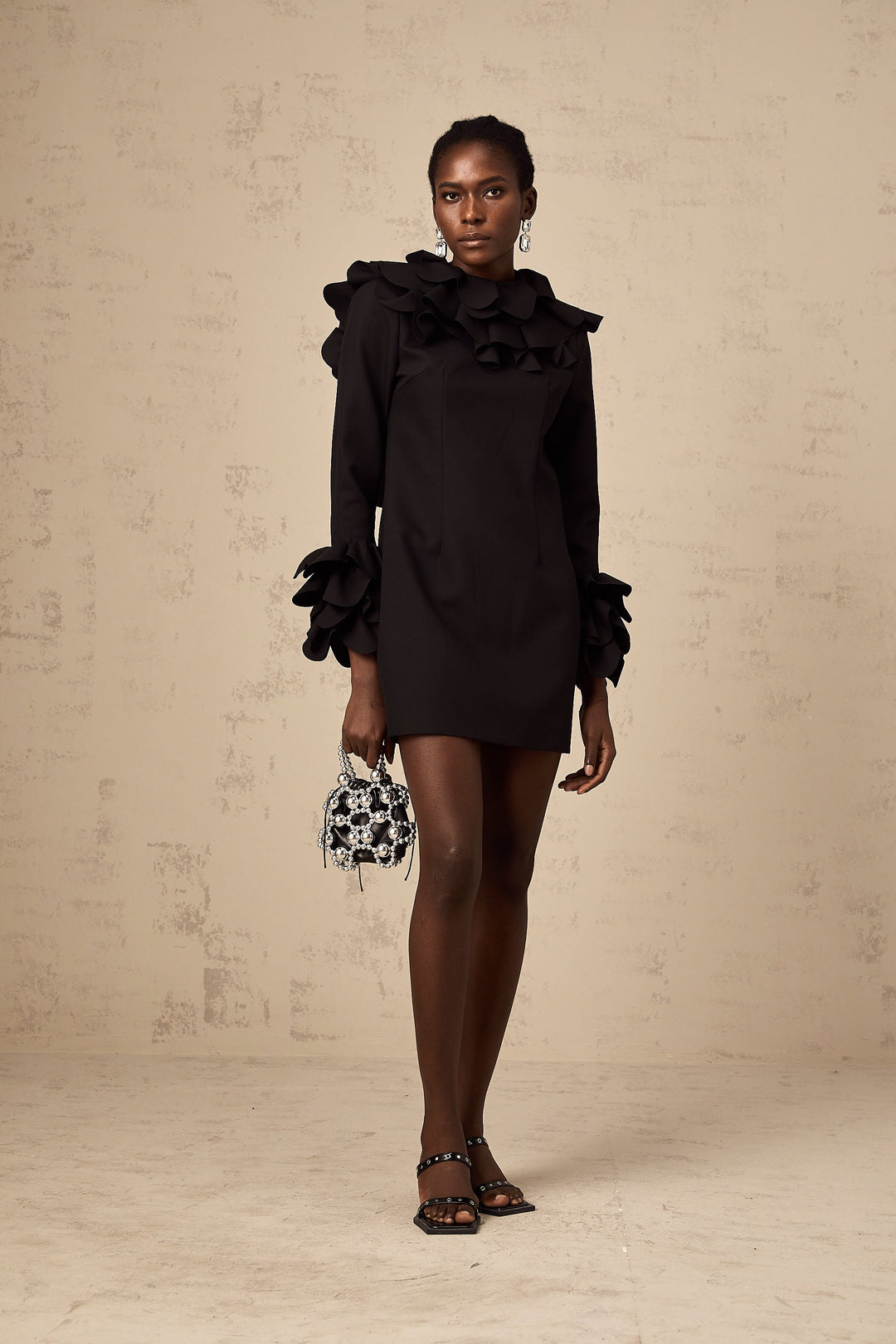 Levoire | Robe Mini Noire À Volants À Dos Ouvert