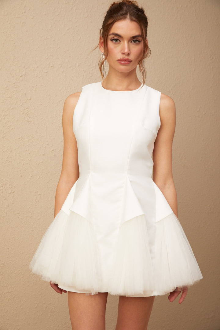 Levoire | Robe Mini En Tulle À Panneaux Bouffants Blancs
