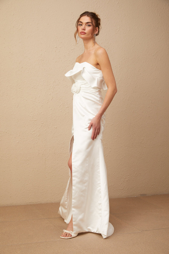 Levoire | Blanc Application De Fleurs Satin Maxi Robe