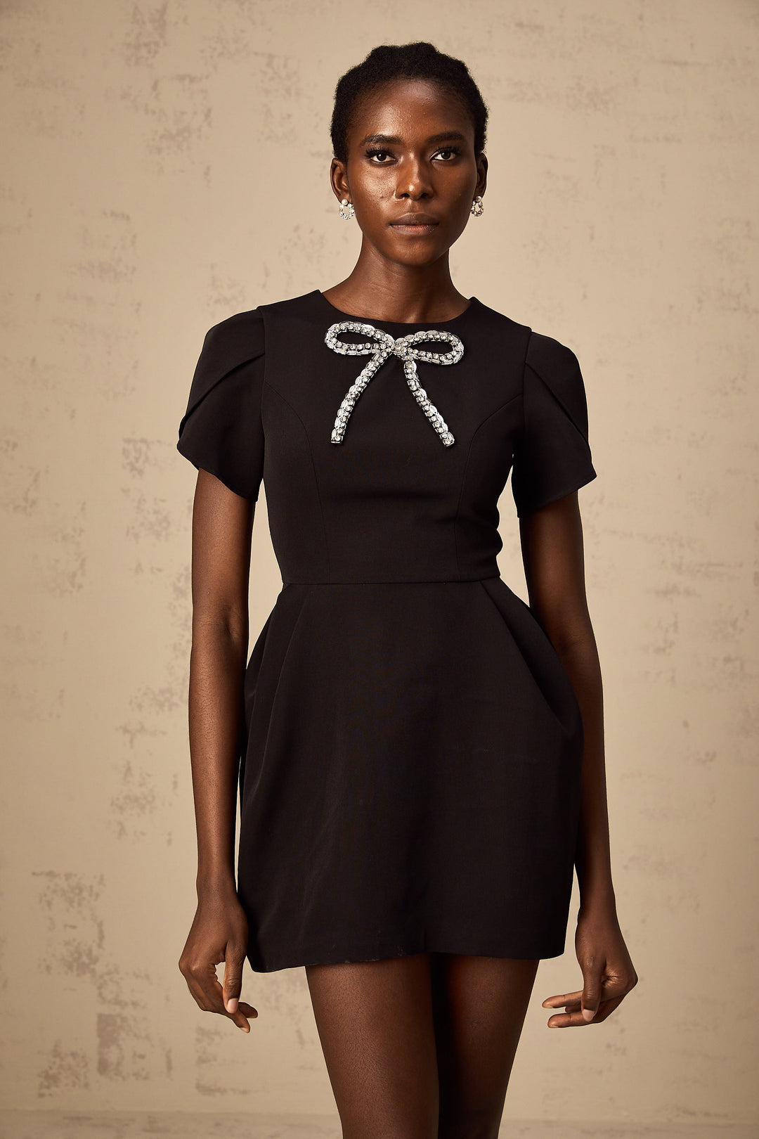 Levoire | Robe Mini À Nœud Ornée De Cristaux Noirs