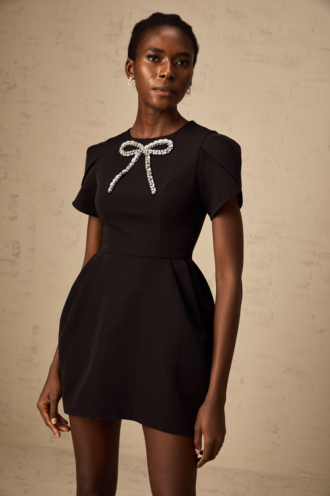Levoire | Robe Mini À Nœud Ornée De Cristaux Noirs