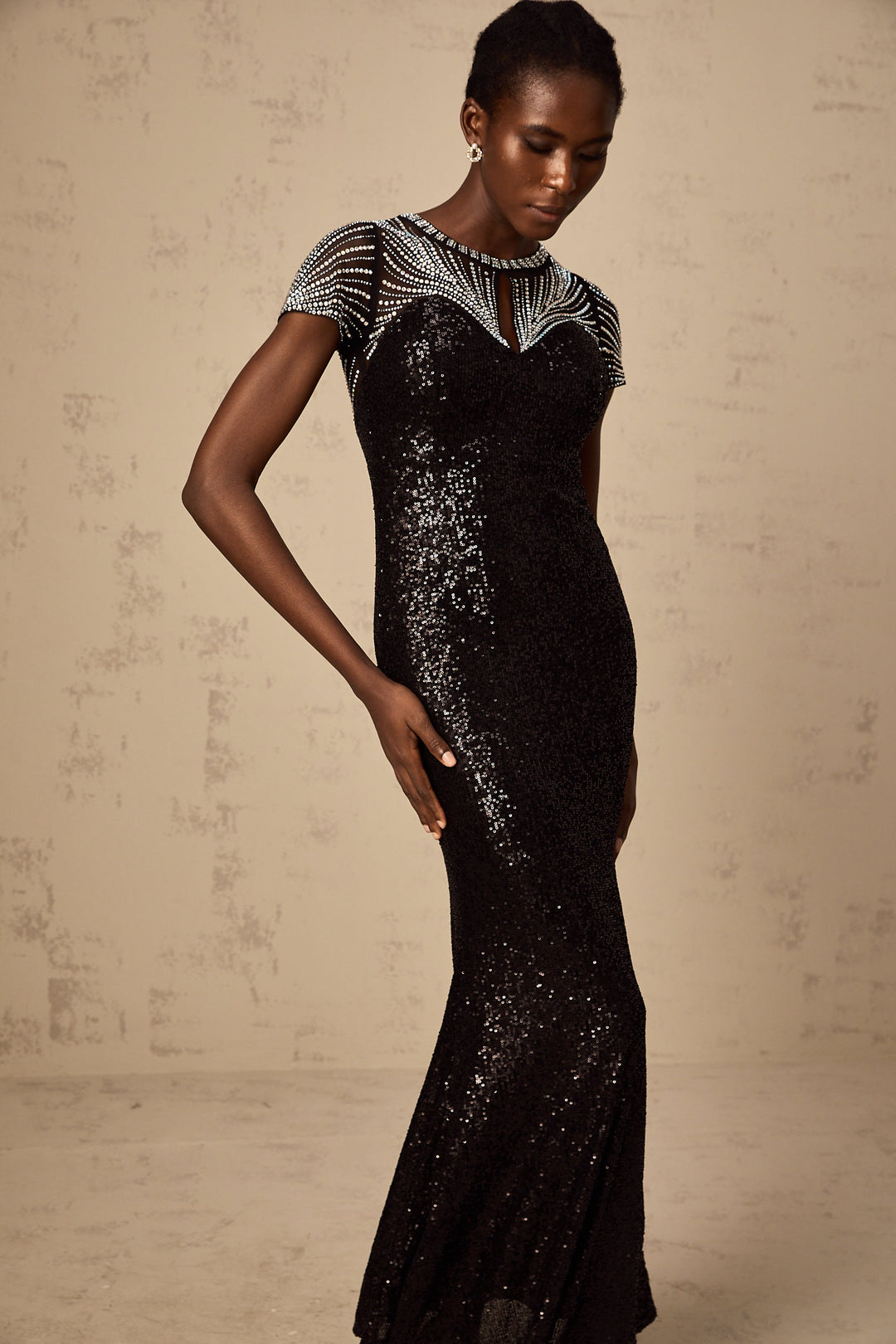 Levoire | Robe Maxi À Décolleté En Sequins Noirs