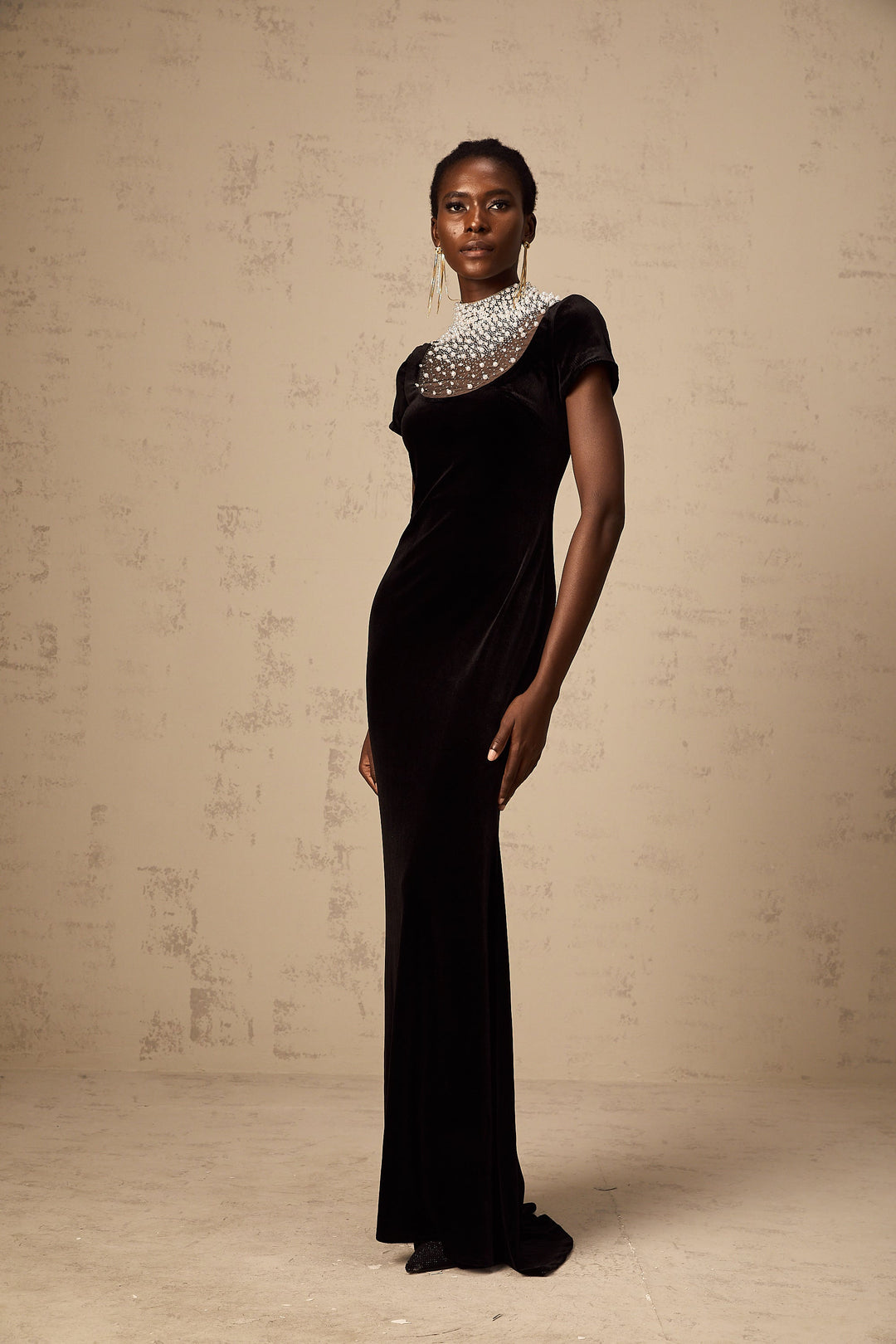 Levoire | Noir Faux Perles Décoré Velours Maxi Robe