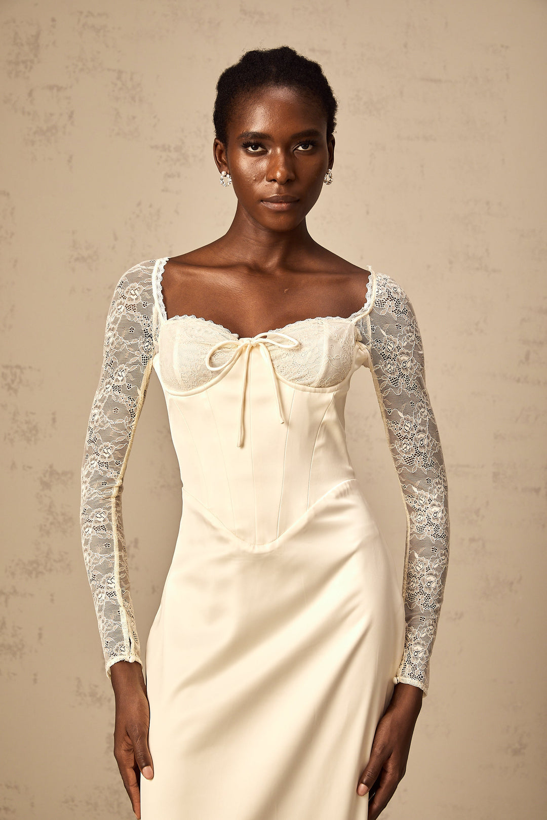 Levoire | Robe Midi En Satin Blanc Avec Panneaux En Dentelle