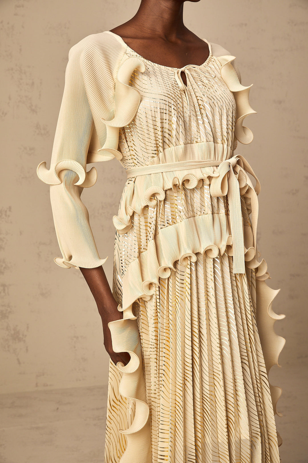 Levoire | Neutrals Ensemble De Volants Doré Midi Robe