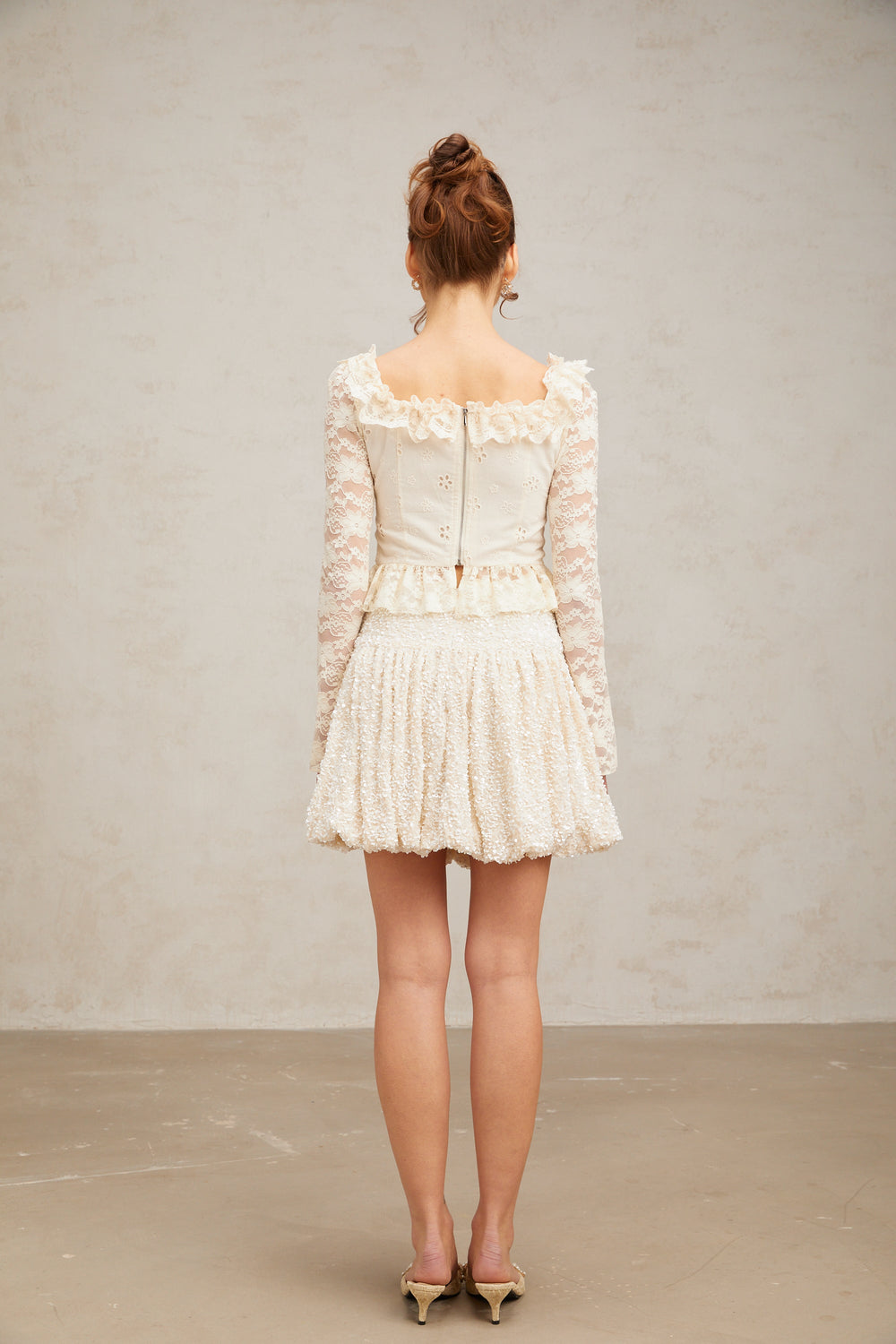 Levoire | Blanc Off Fleurs Dentelle Volant Chemisier