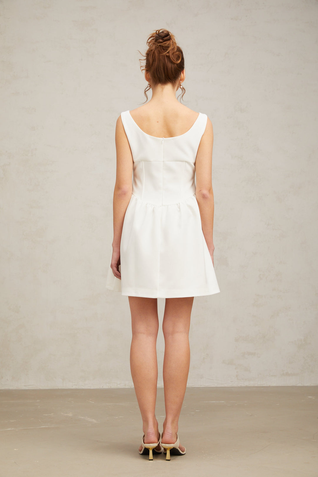 Levoire | Robe Courte Ornée De Cristaux Blancs