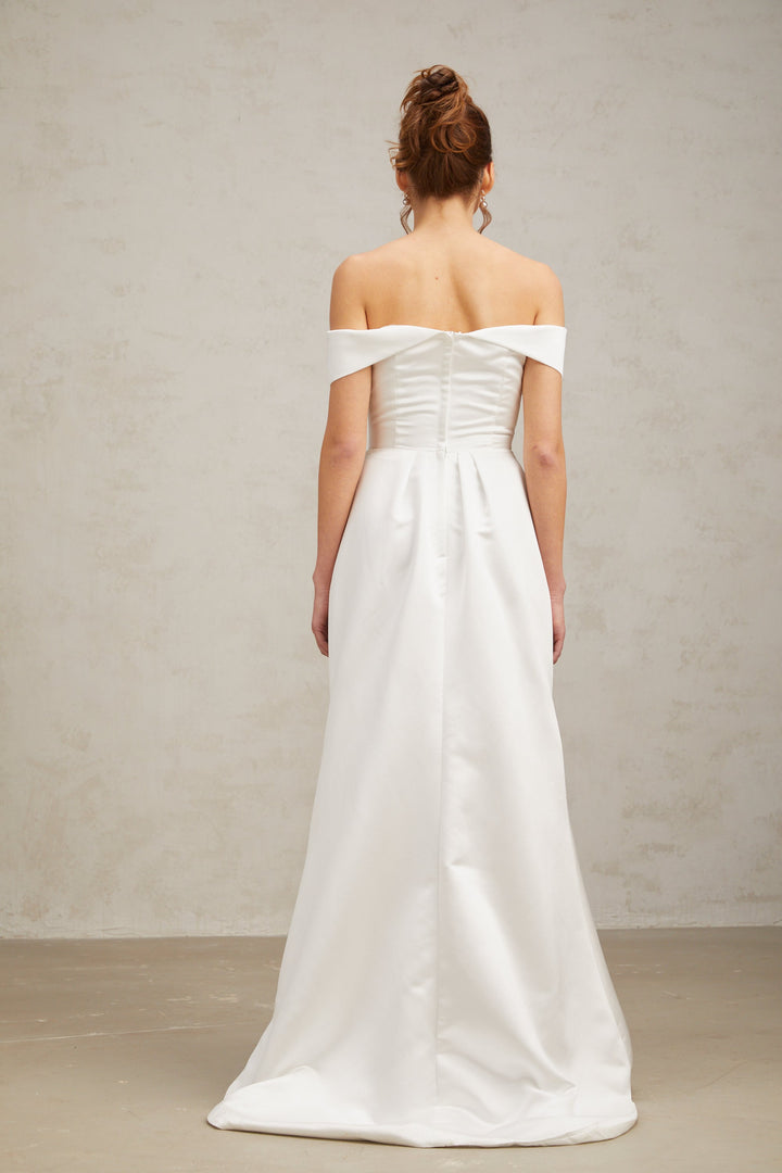Levoire | Robe Maxi Satin Off-Shoulder Ruffles Blanche
