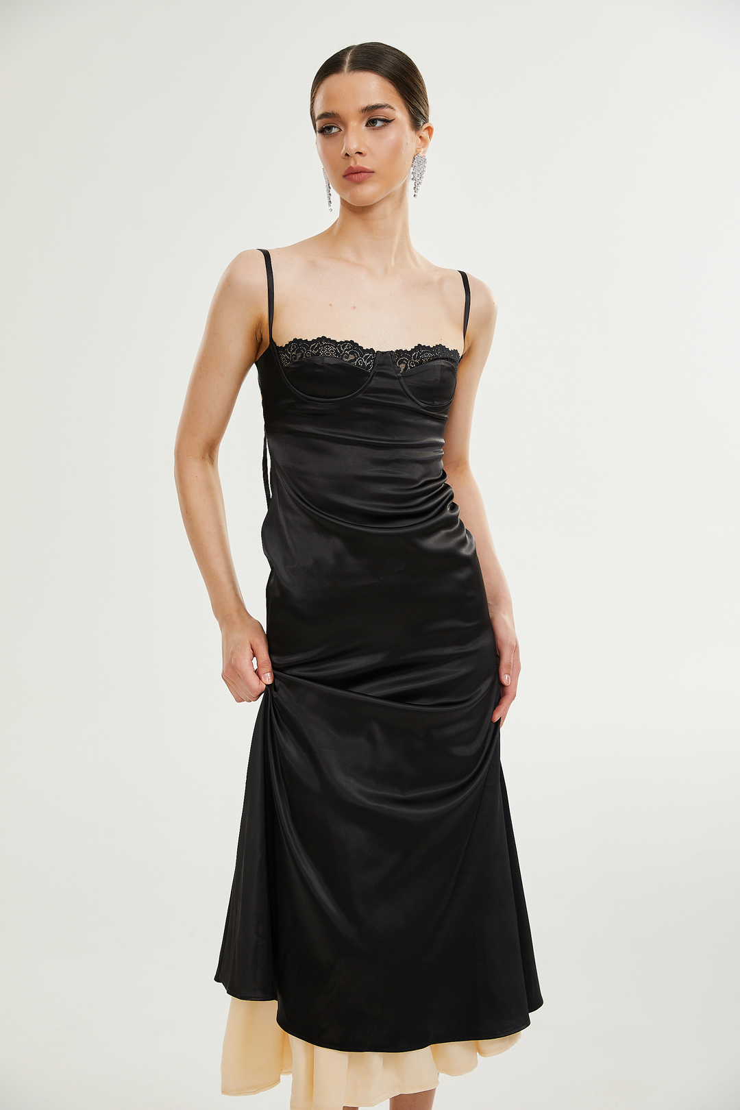 Levoire | Dentelle Satin Mi-Long Robe