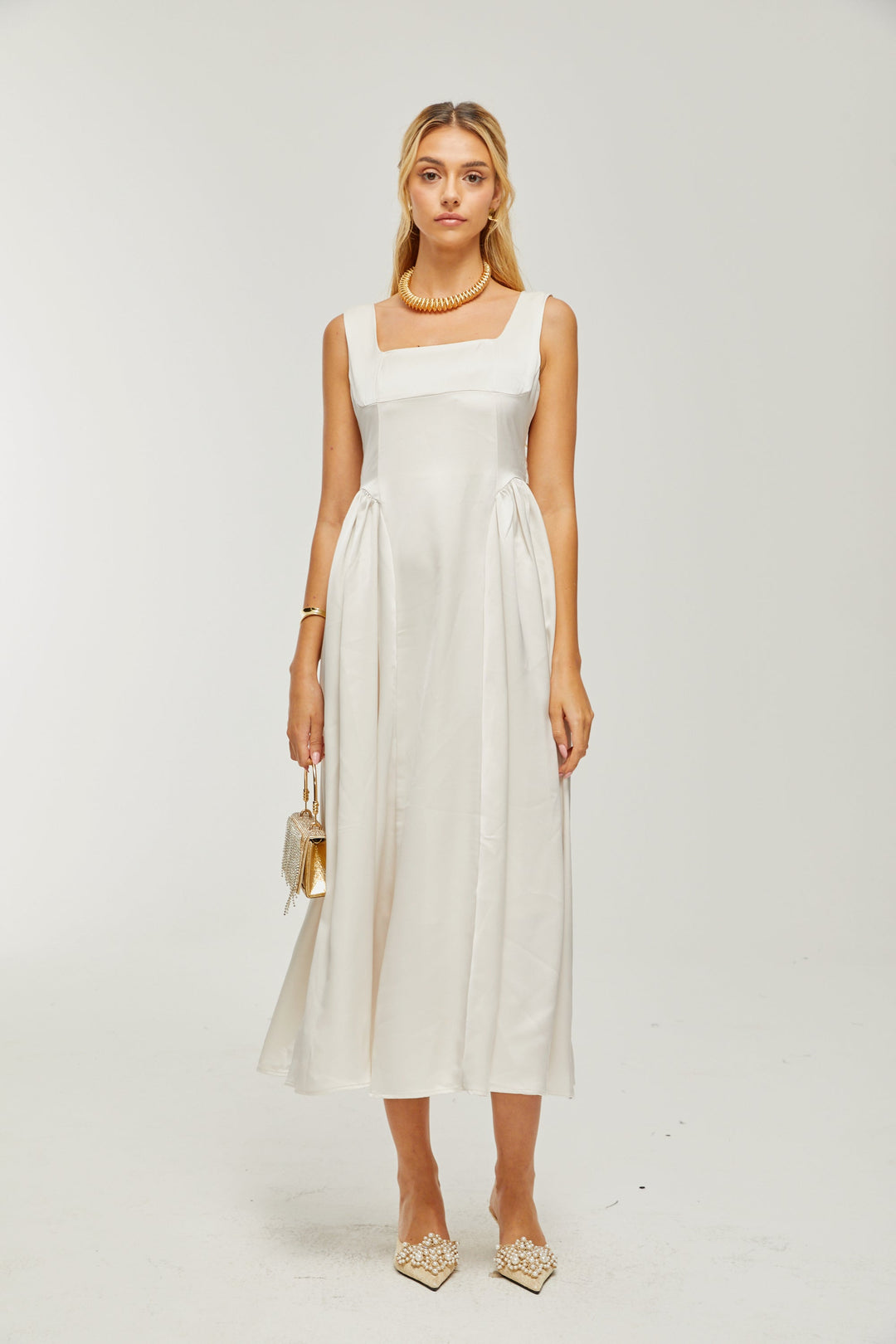 Levoire | Robe Midi Plissée À Col Rectangulaire
