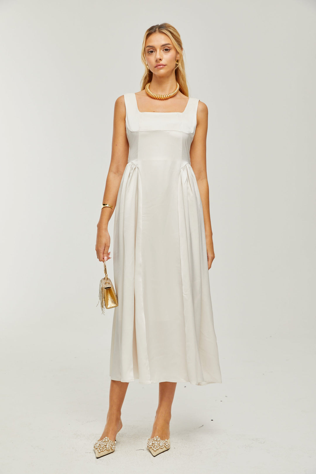 Levoire | Robe Midi Plissée À Col Rectangulaire