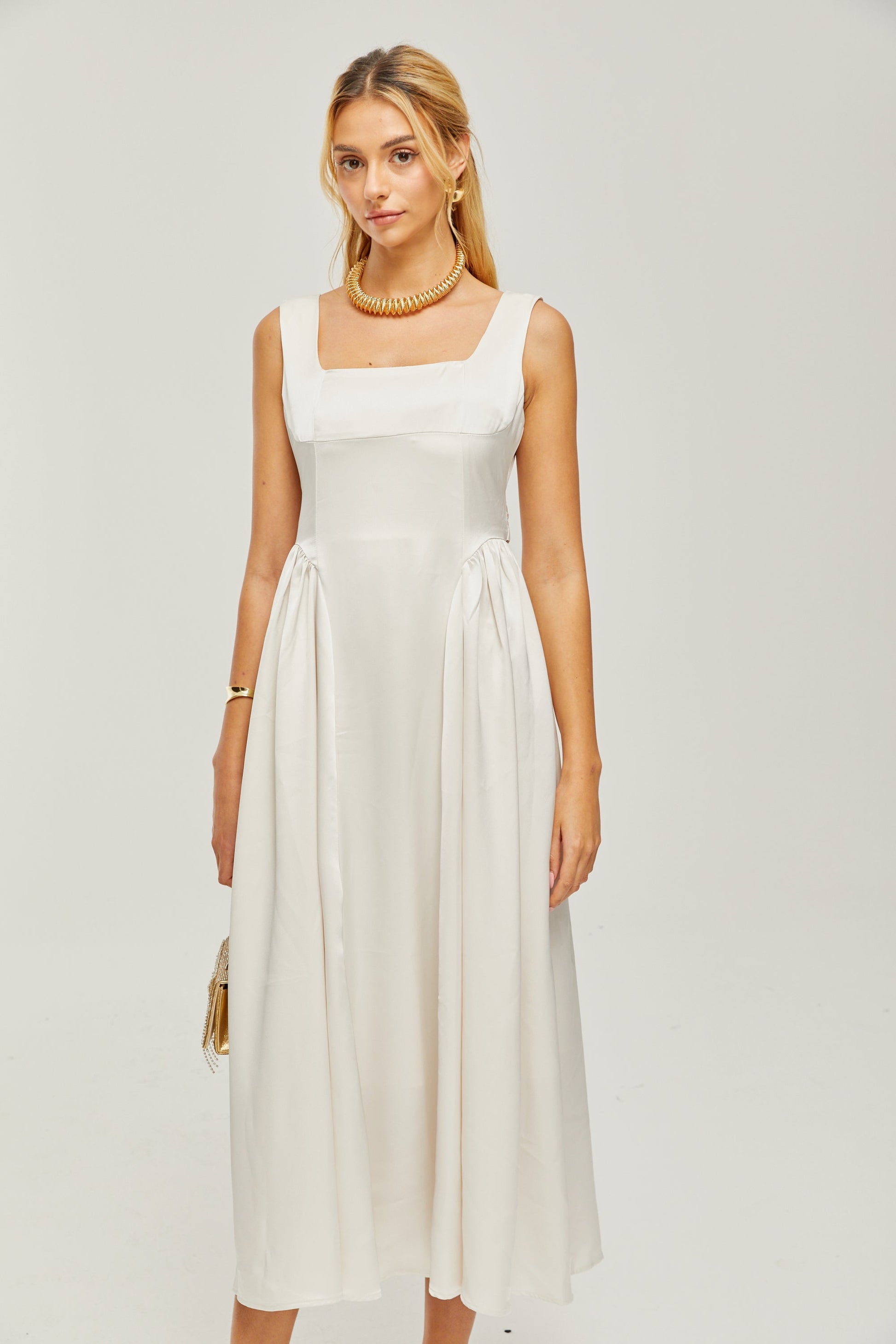 Levoire | Robe Midi Plissée À Col Rectangulaire