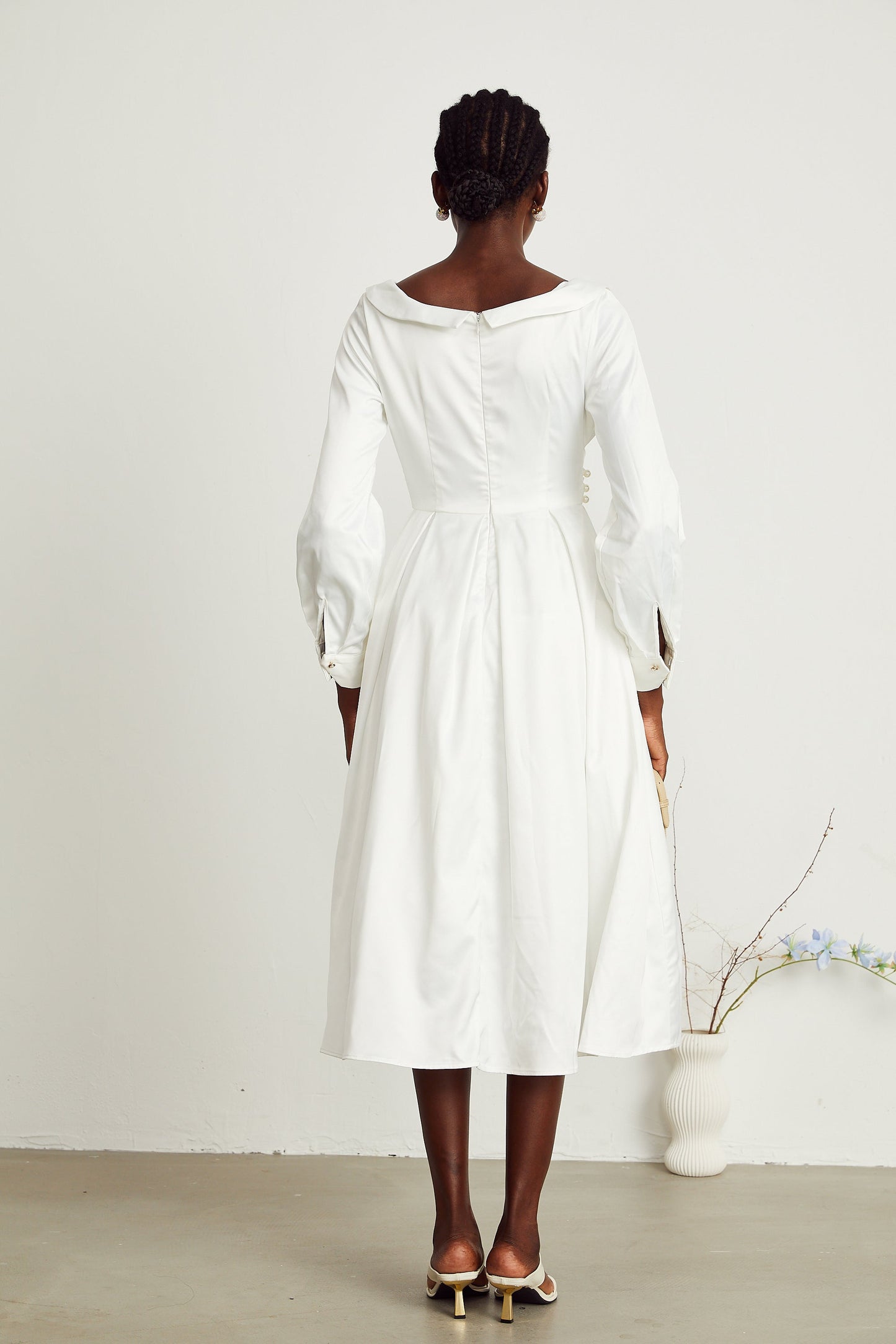 Levoire | Robe Midi Plissée Blanche À Col En V