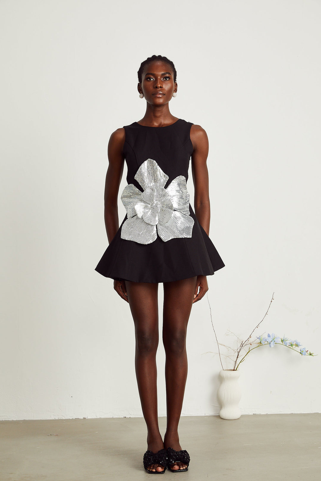 Levoire | Noir Application Florale Robe Mini Sans Manches