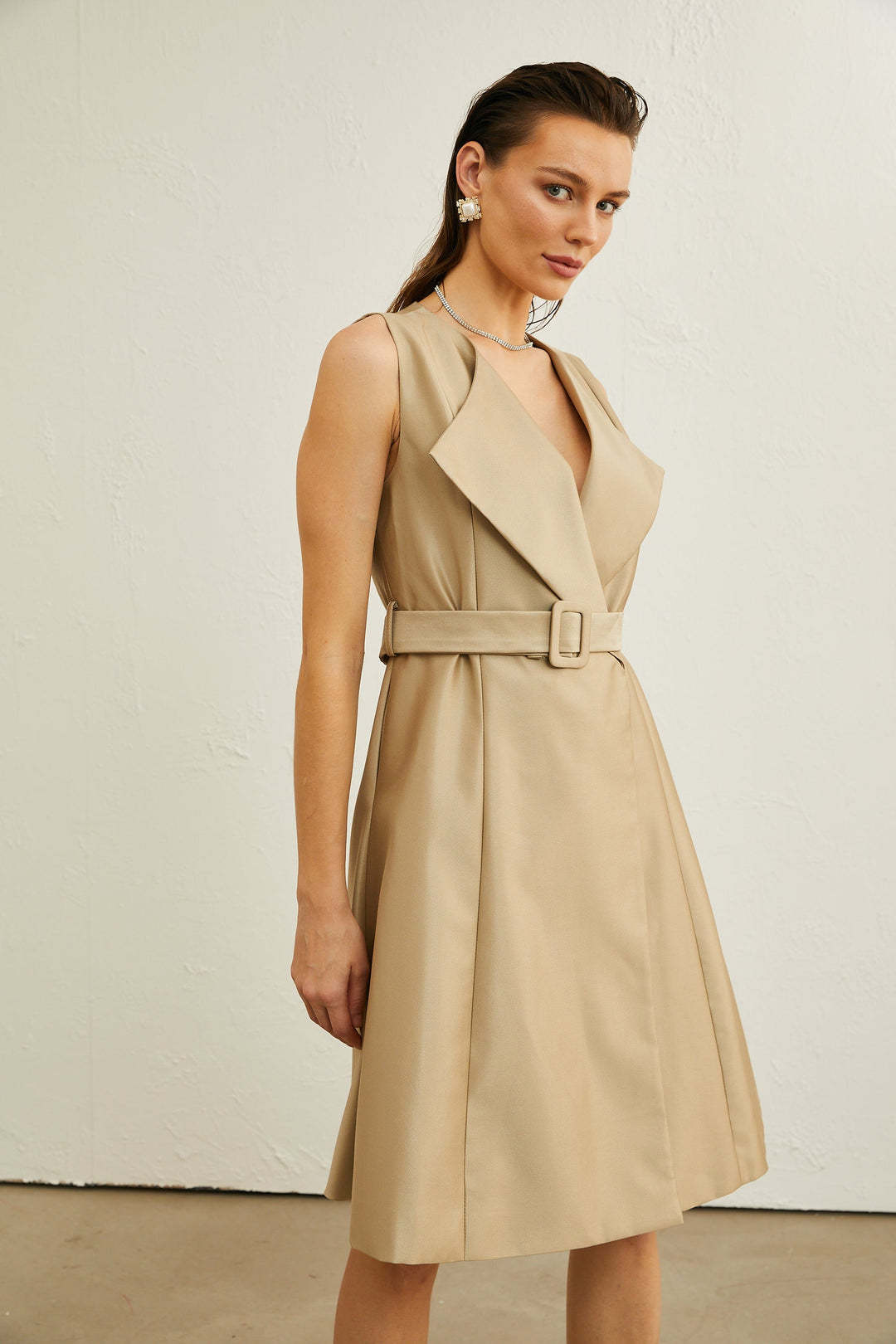 Levoire | Robe Midi À Ceinture Sans Manches