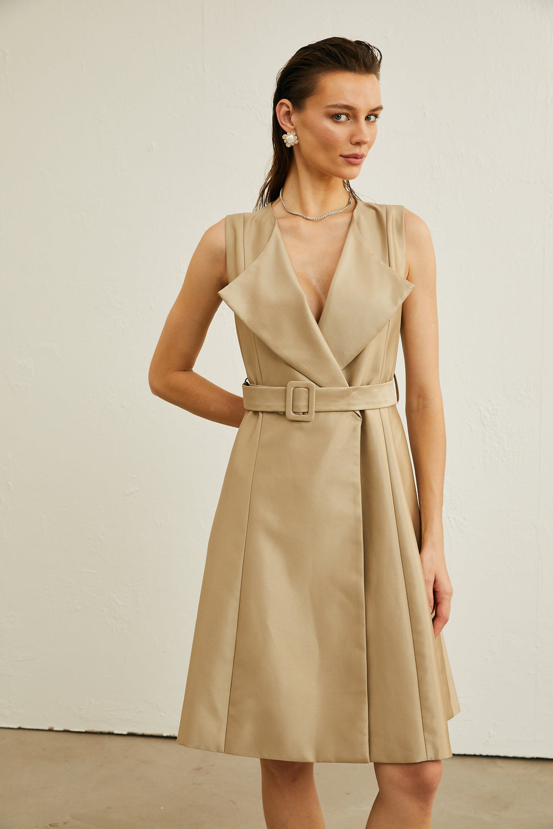 Levoire | Robe Midi À Ceinture Sans Manches