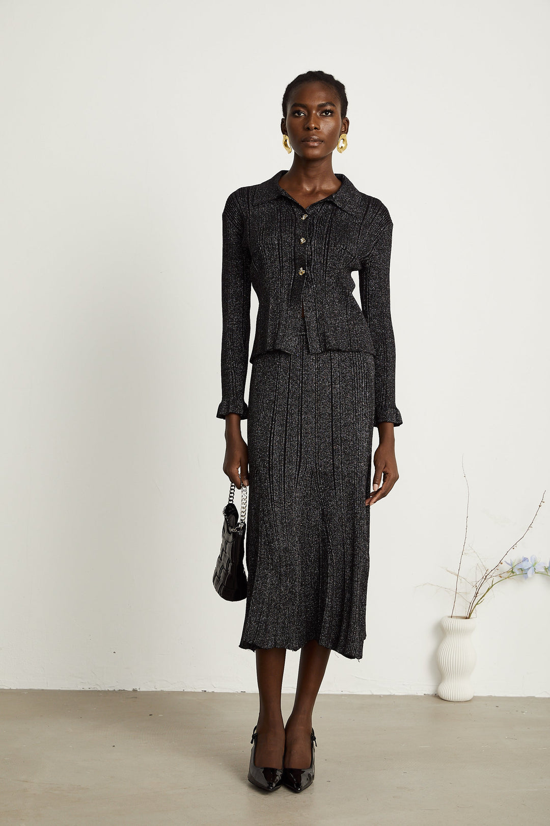 Levoire | Pull En Tricot Noir Et Jupe Ensemble Assorti