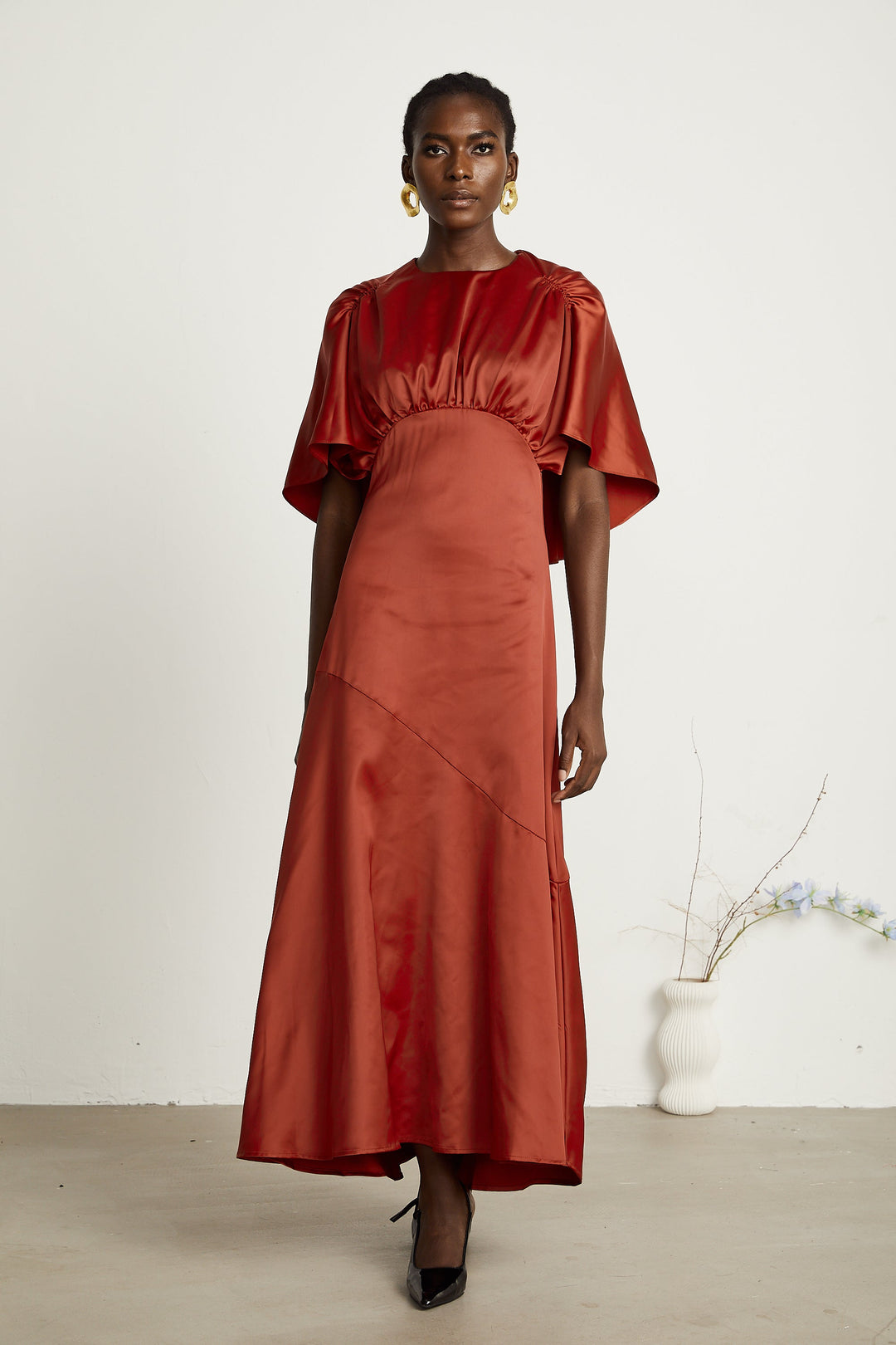 Levoire | Capuche Rouge Sans Manches Dos Ouvert Maxi Robe