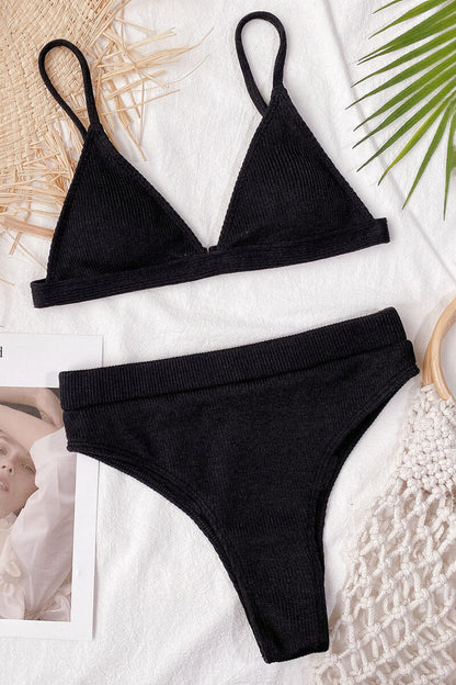 Levoire | Bikini Avec Haut Triangulaire Et Short Noir