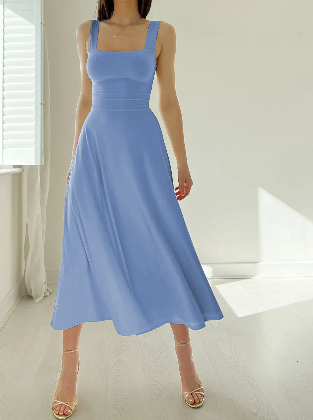 Levoire | Robe simple avec bretelles épaisses Bleu bébé