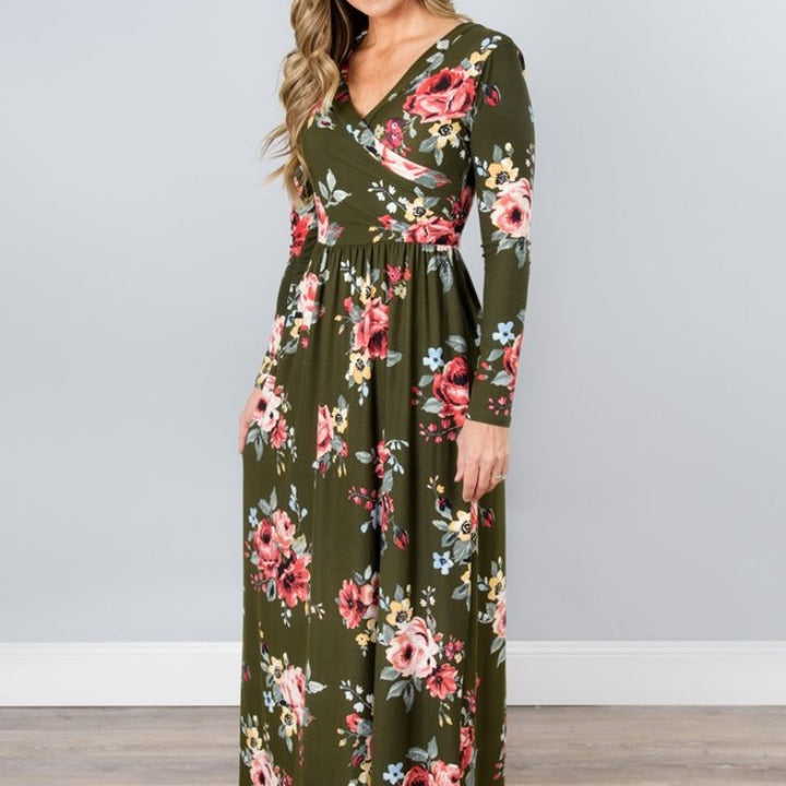 Robe maxi pour femmes avec design floral enroulé et manches longues Levoire