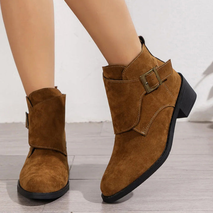 Levoire | Élégant Bottes Chunky À Talon Et À Boucle En Vin Pour Femmes Braun