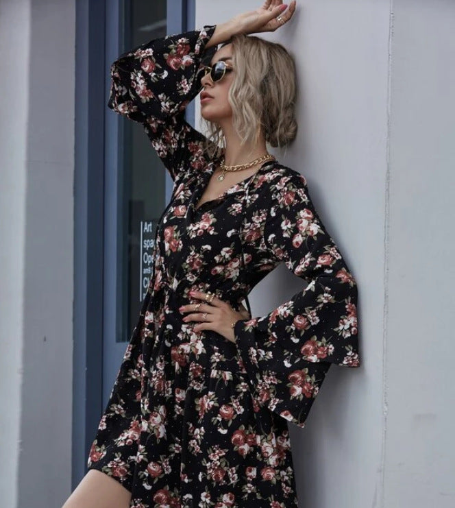 Robe midi femme avec des manches évasées larges et des motifs floraux Levoire