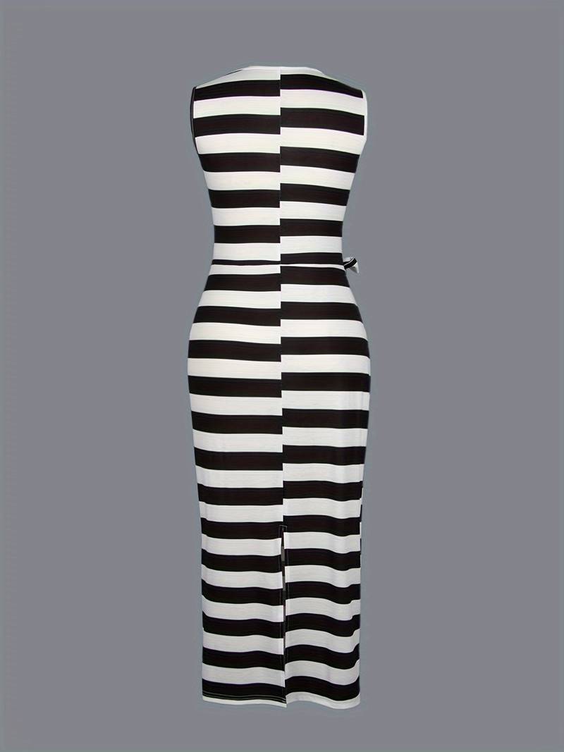 Levoire | Robe Élégante Avec Col Rond Et Motif Rayé