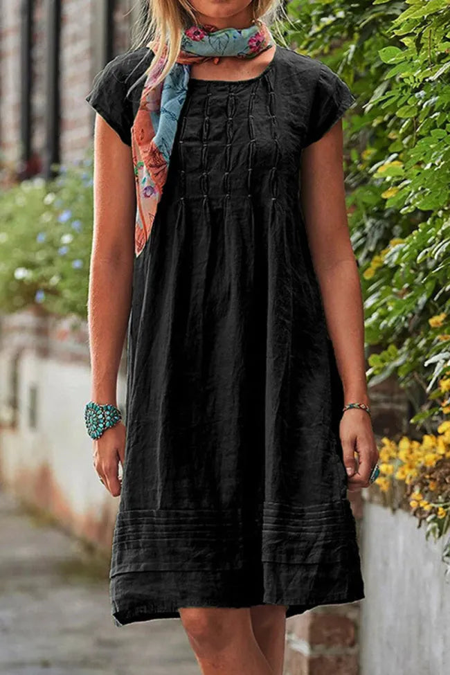 Levoire | Robe décontractée à manches courtes et col en U en patchwork uni Noir