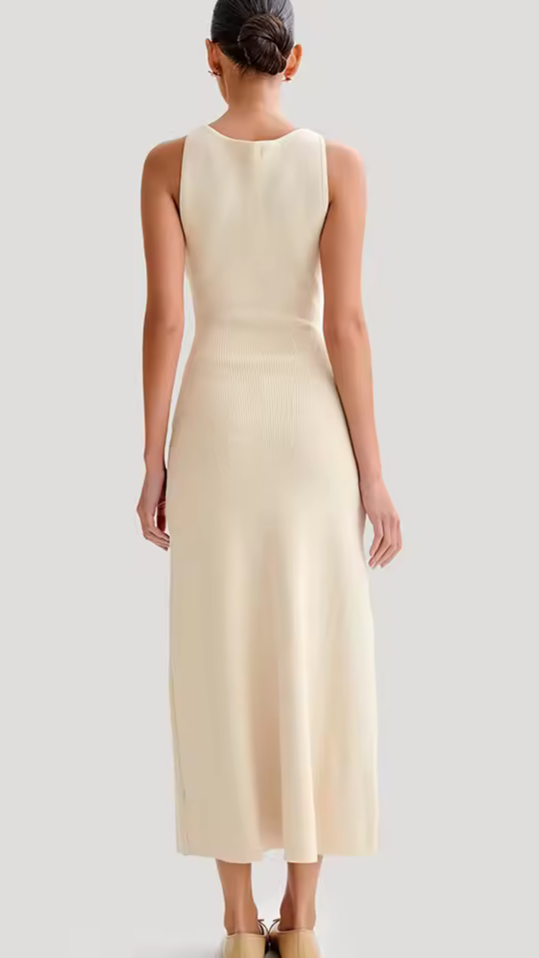 Levoire | Robe maxi tricotée avec boutonnière