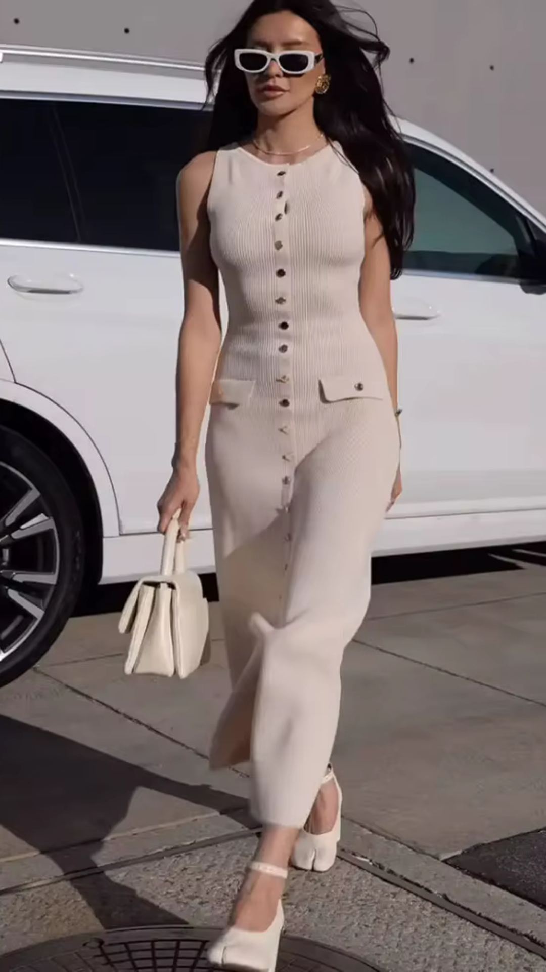 Levoire | Robe maxi tricotée avec boutonnière Beige