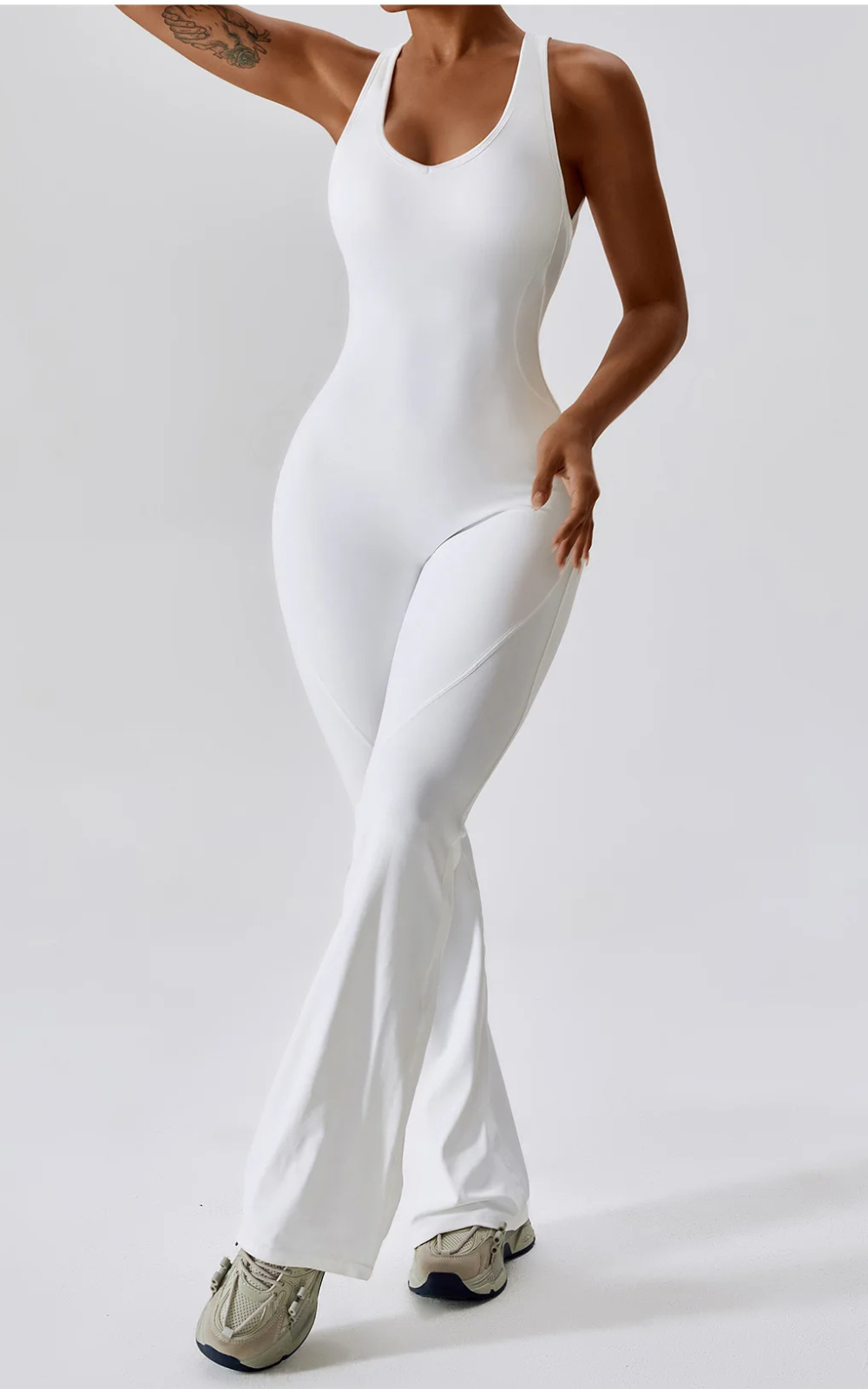 Levoire | Pantalon Dos Nu Élégance Et Attraction Féminine