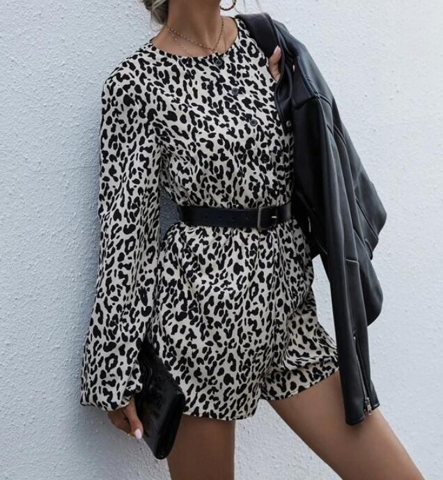 Robe à manches courtes pour femmes avec des manches bouffantes élégantes et un imprimé animal Levoire