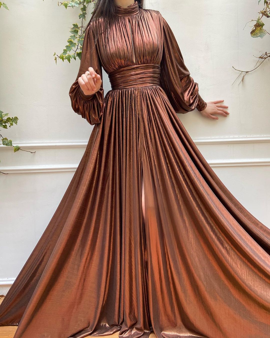 Levoire | Robe longue unie élégante Braun