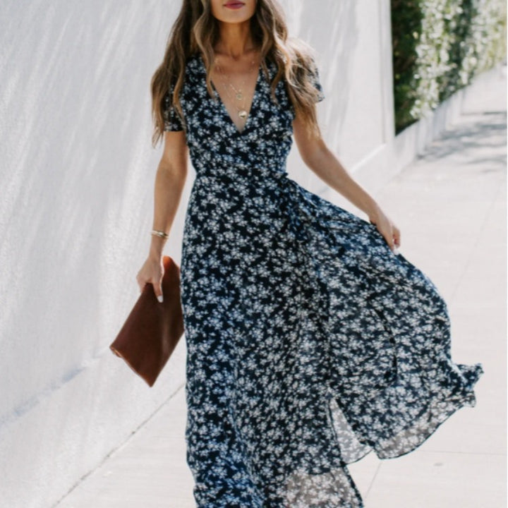 Robe maxi pour femmes avec décolleté en V profond et fente latérale Levoire