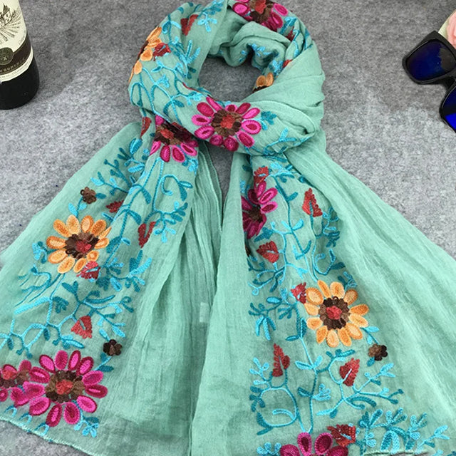 Levoire | Foulard Brodé De Fleurs Vert