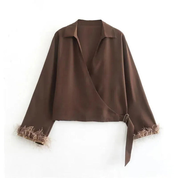 Levoire | Haut top en satin court avec manteau en plumes en soie