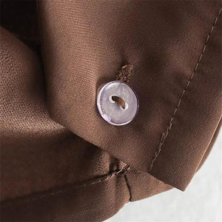 Levoire | Haut top en satin court avec manteau en plumes en soie