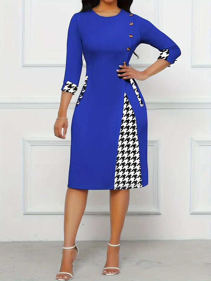 Levoire | Robe Élégante Avec Col Rond Et Décoration De Boutons
