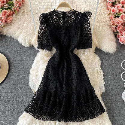 Levoire | robe courte avec col montant Noir
