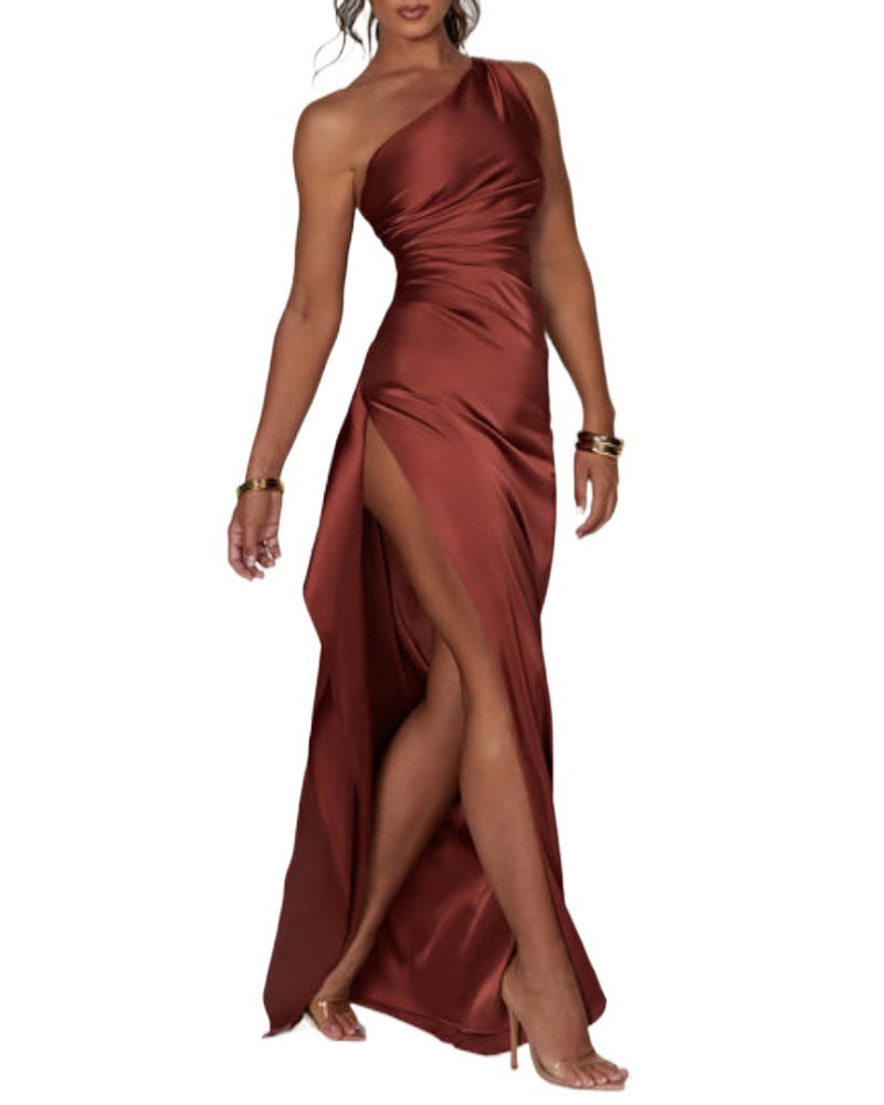 Levoire | Robe slim-fit en satin polyvalente pour l'été