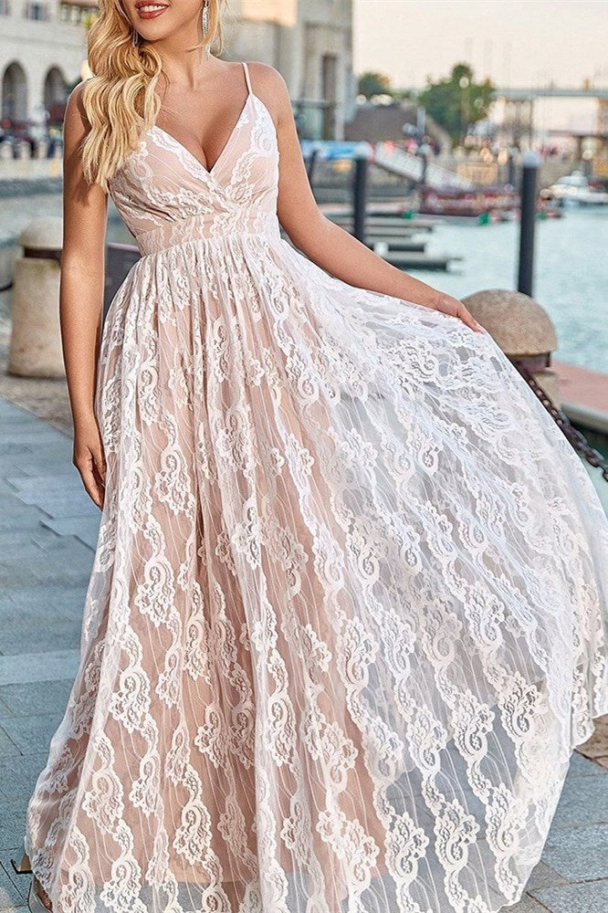 Levoire | Robe en dentelle à bretelles spaghetti dans un ton ivoire
