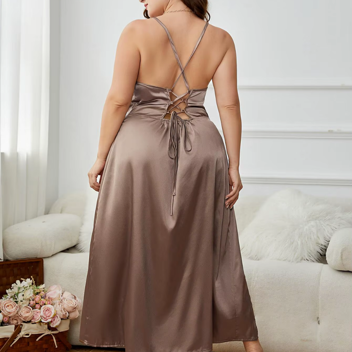 Levoire | Robe Maxi En Satin Avec Fente Séduisante