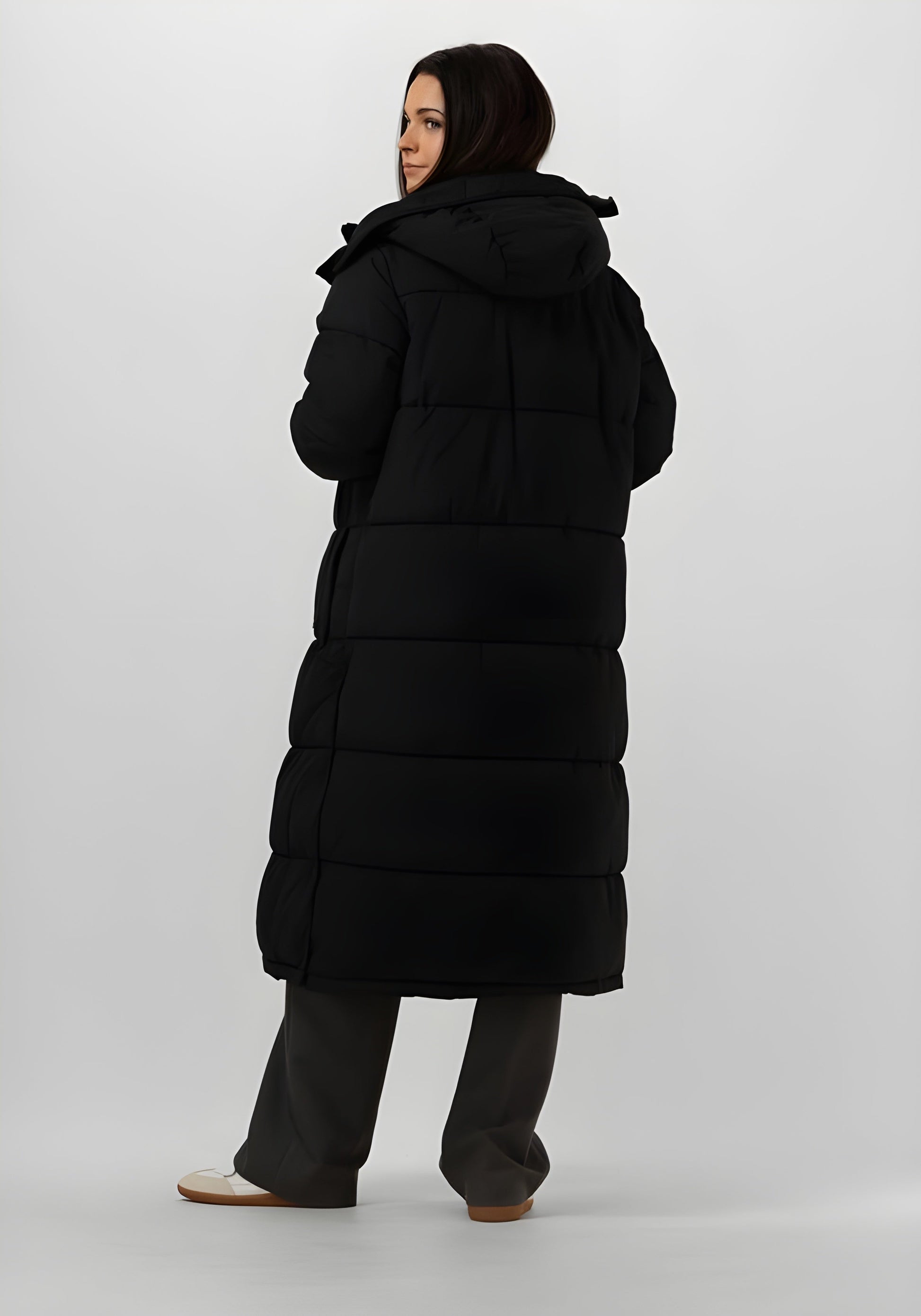Levoire | Long warm hooded jacket with zipper