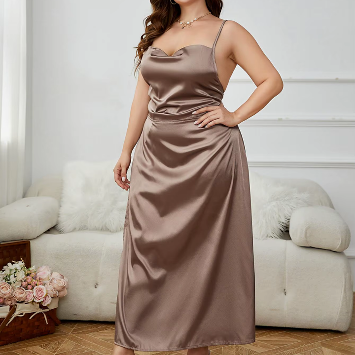 Levoire | Robe Maxi En Satin Avec Fente Séduisante Braun