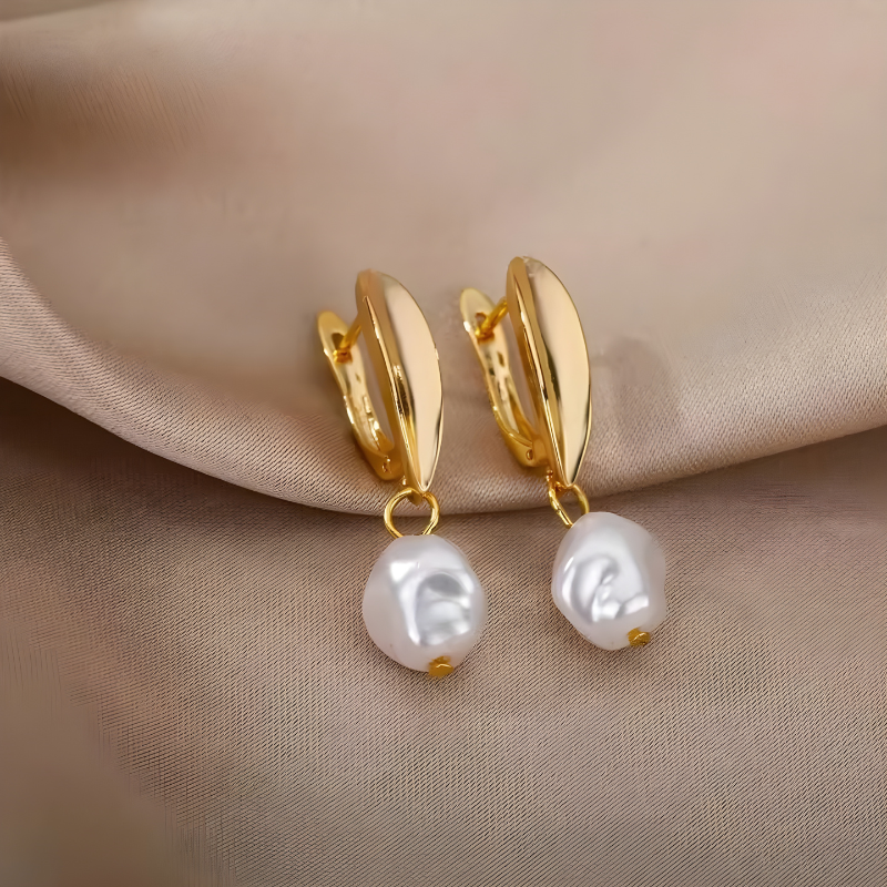 Levoire | Boucles D'Oreilles En Perles Dorées Élégantes