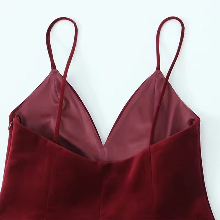 Levoire | Robe En Satin Élégante Avec Des Bretelles Spaghetti Bordeaux