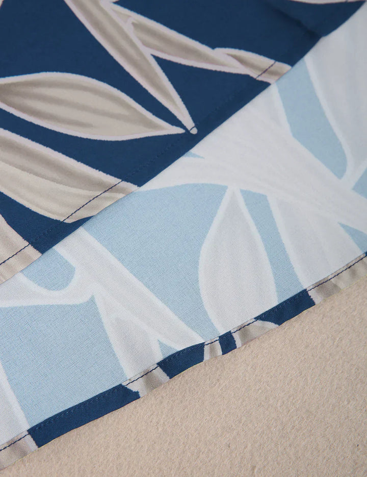 Levoire | robe d'été bleu cobalt plissée à col en V et épaules froides